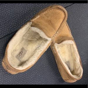 UGG • Slippers